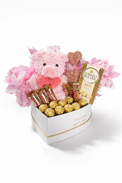 Caja de regalo con peluche y chocolates realizada por POP