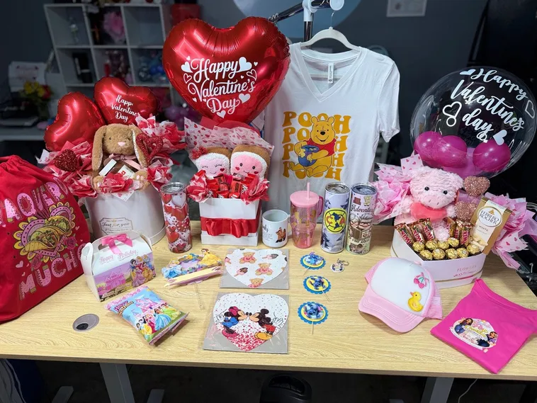 Mesa de regalos personalizados de POP